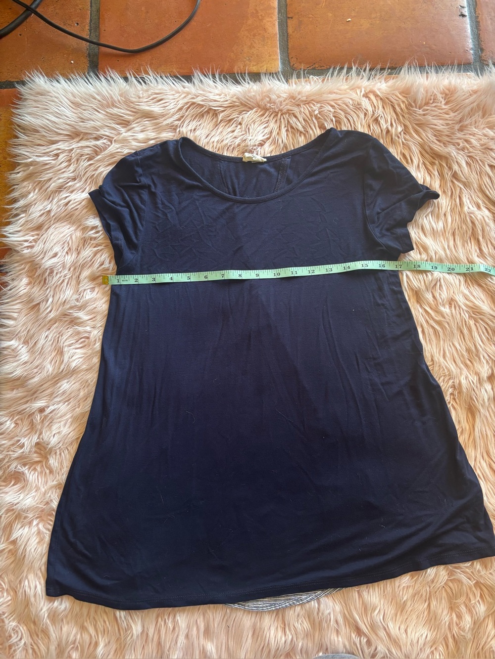 Women's Navy Short-Sleeve Scoop Neck Tee